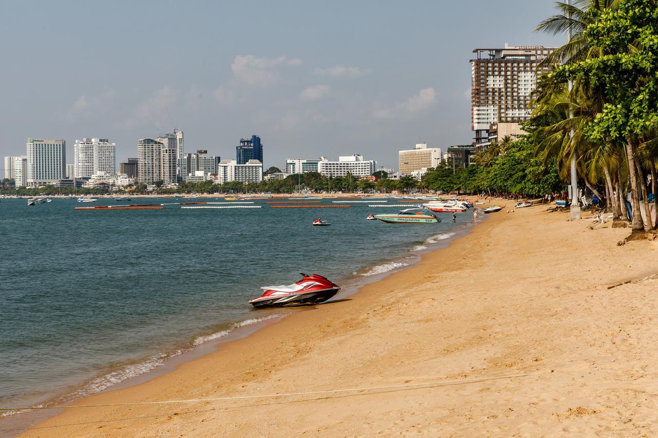 The Classroom Hotel Pattaya Exterior foto
